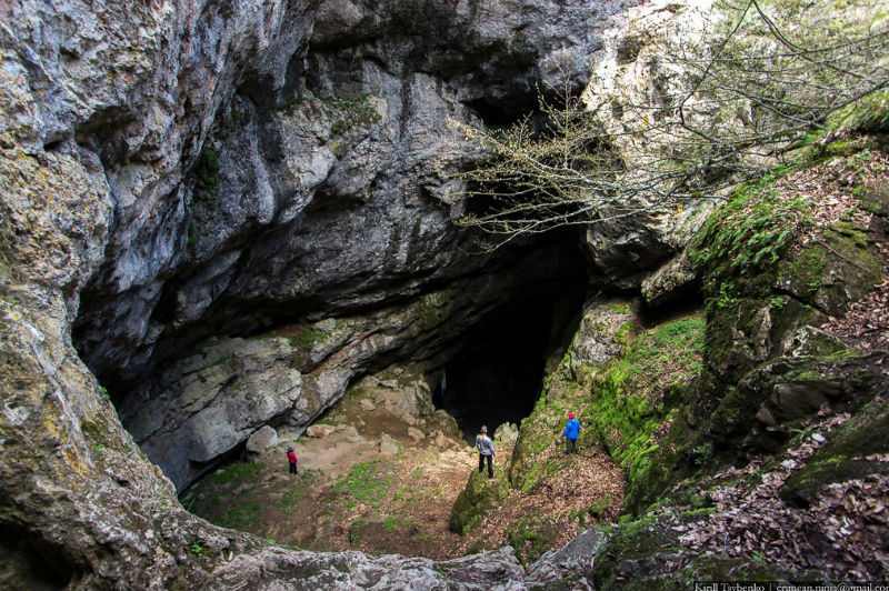 Пещера Большой Бузлук в Крыму